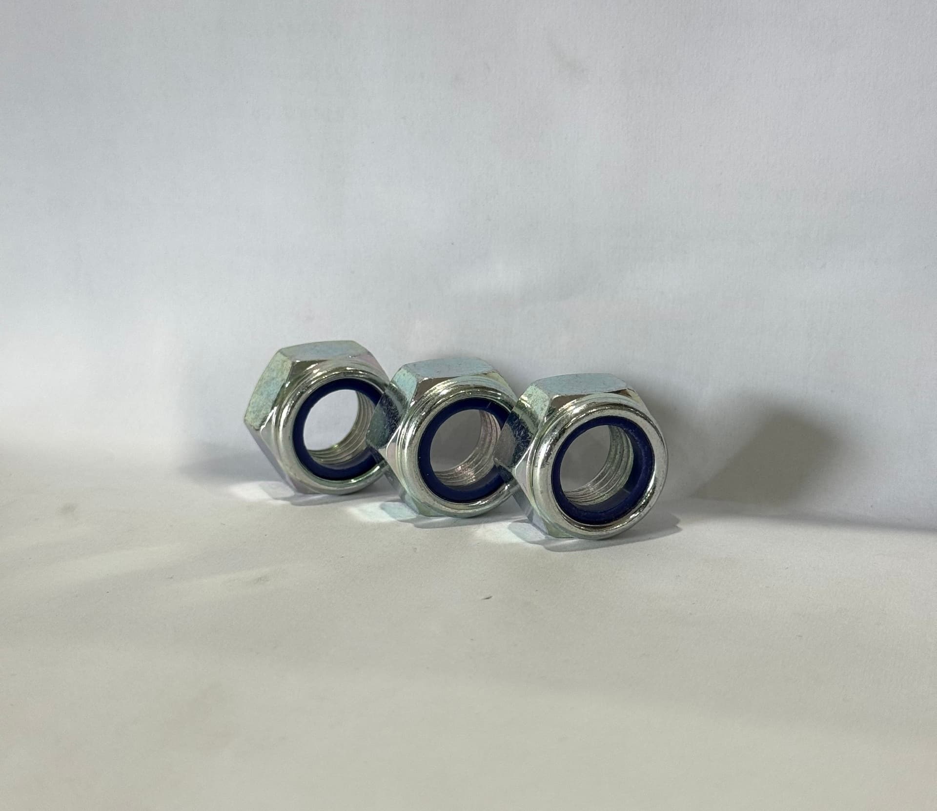 Tán Keo Thép Mạ Kẽm 8.8 DIN985 M8