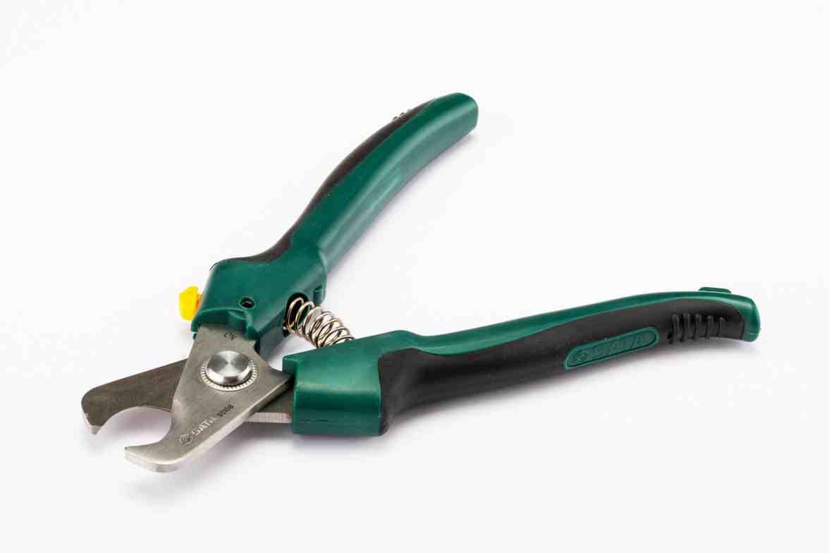 Kéo Cắt Cáp 7" SATA 93108
