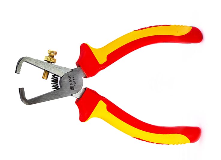 Kìm Tuốt Dây Cách Điện 6" SATA 70141