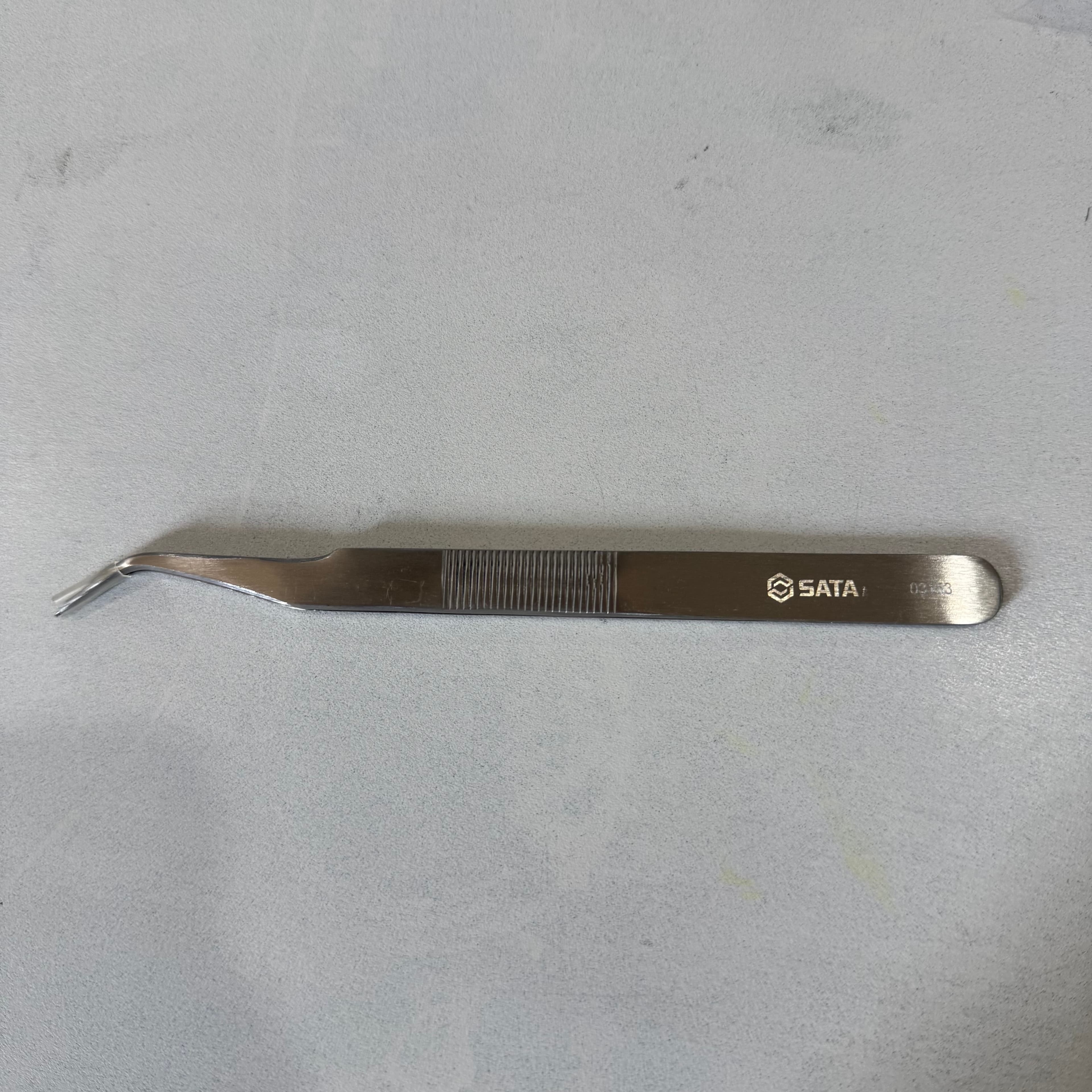 Nhíp Mũi Cong 175 mm Nhọn SATA 03153