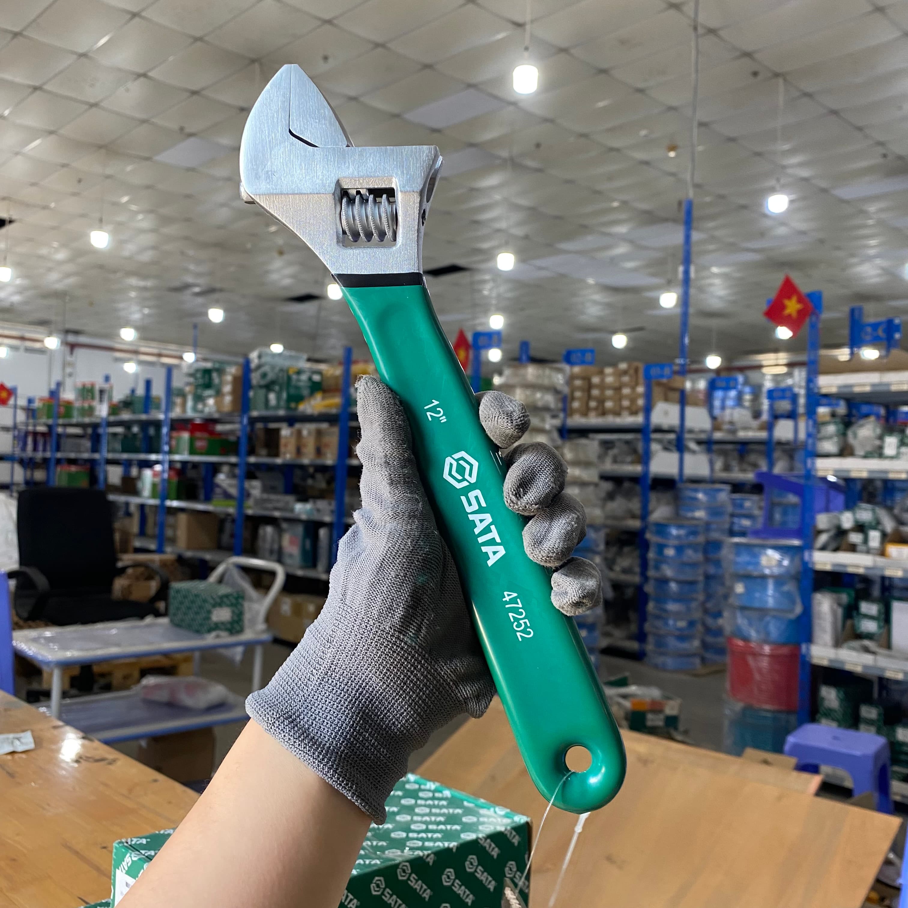 Mỏ Lết Có Điều Chỉnh Kiểu Châu Âu 12 inch SATA 47252