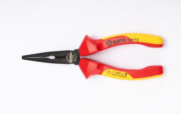 Kìm Mũi Nhọn Cách Điện G Series 6" SATA 72610