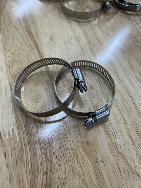 Cổ Dê Vặn Vít Inox 201 Cho Ống Từ 40-63mm