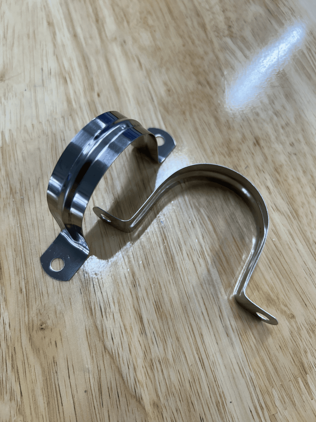 Cùm Omega Inox 304 (DN40) Ø49mm