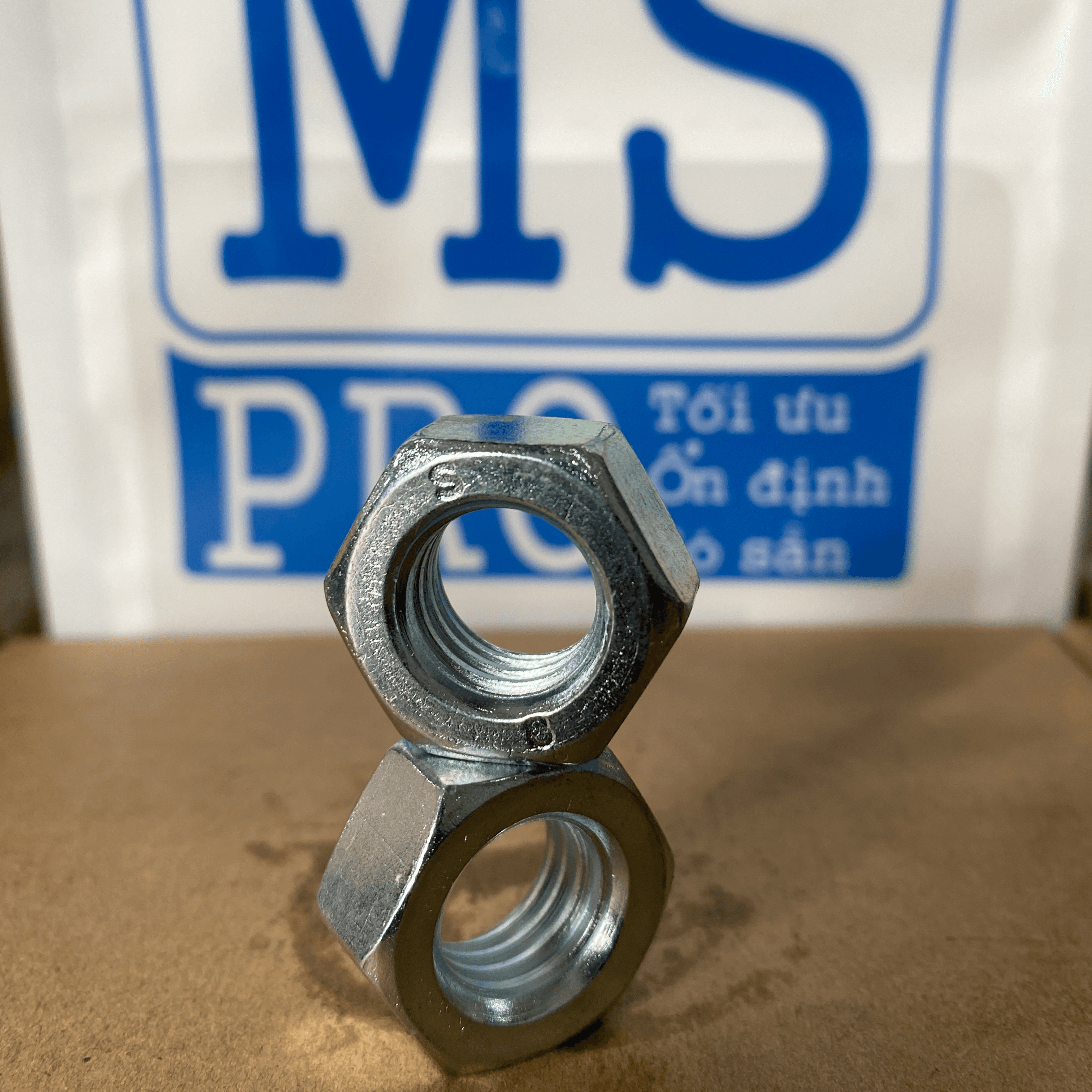 Tán Thép Mạ Kẽm Trắng Cr3+ 8.8 DIN934 M14