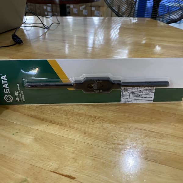 Tay Vặn Kep Mũi Taro Đầu Vuông M3-M12 SATA 50405