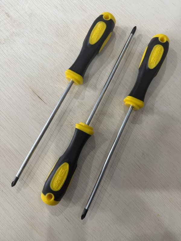 Tua Vít Bake Cán Vuông Bọc Cao Su TPR 5x100 mm Bosi BS466845B