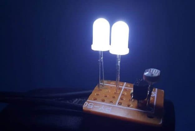 Quang điện trở là gì? Cấu tạo & nguyên lý hoạt động (NÊN XEM)