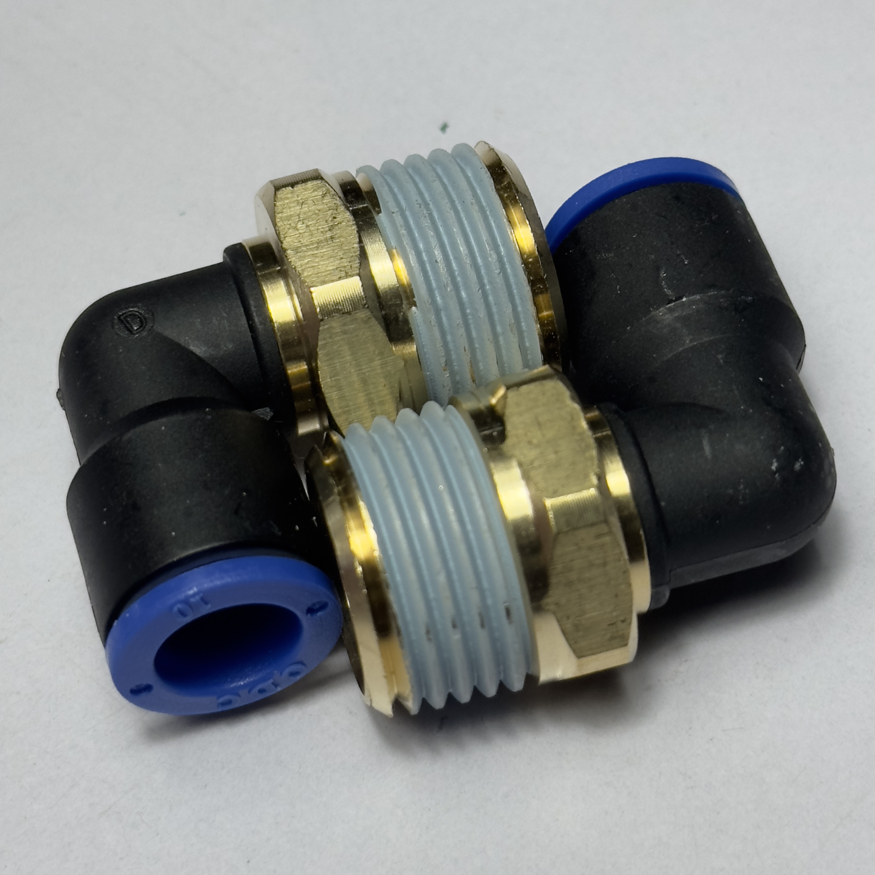 Đầu Nối Nhanh Khí Nén Cong Đen Phi 10 mm Ren Ngoài 1/2" CDC MPL 1004