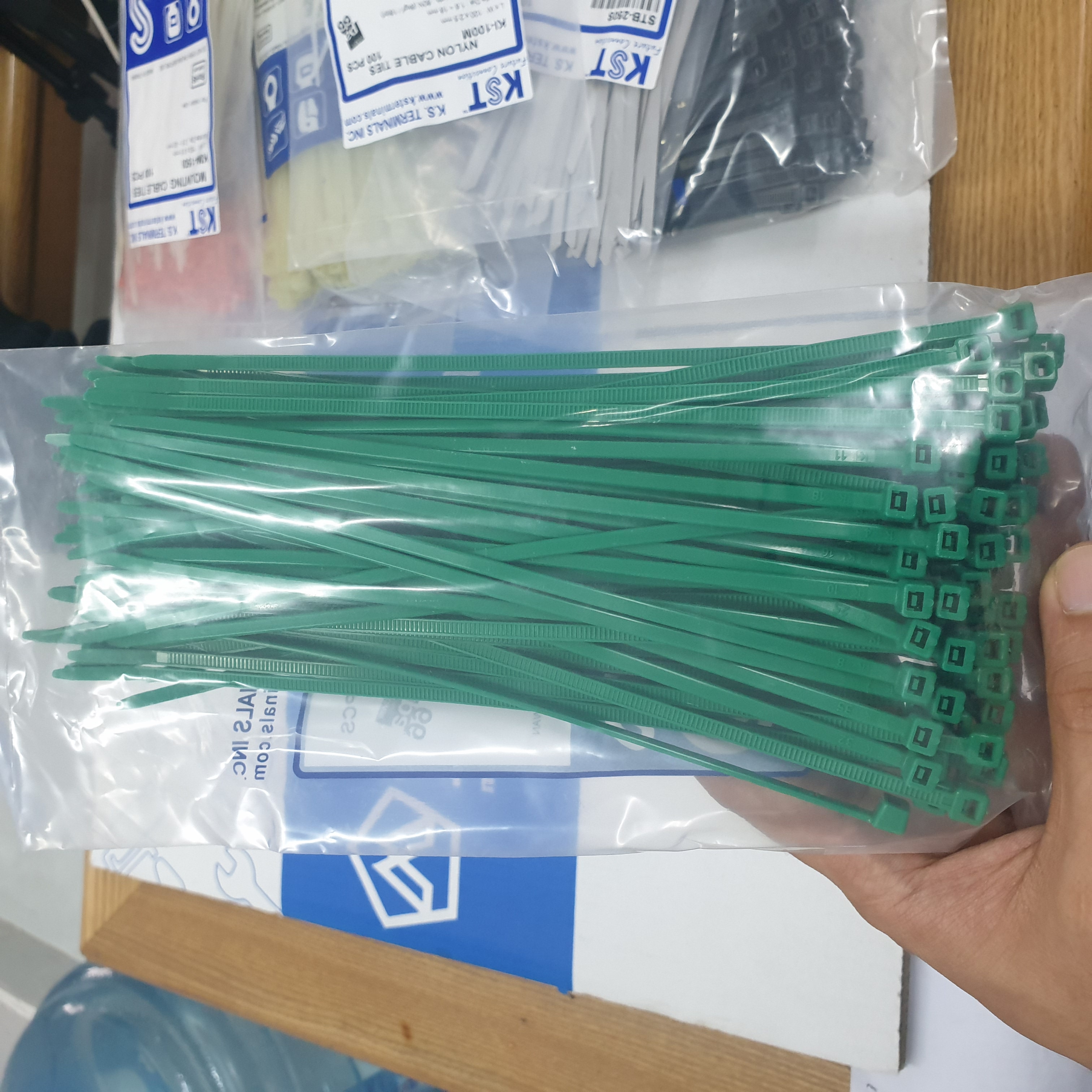 Dây Rút Nhựa Màu Xanh Lá KST 200 x 3.6 mm K-200I-GN (100 Sợi/Bịch ...