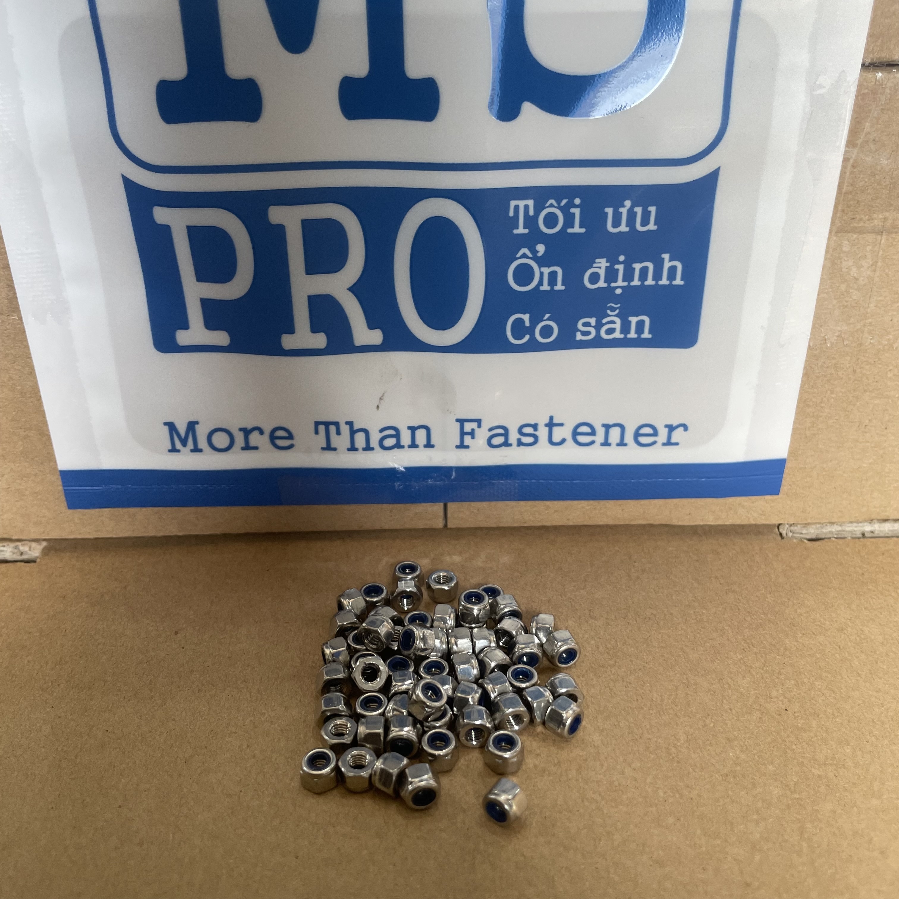 Tán Keo Inox 316 DIN985 M3 | Mecsu.vn