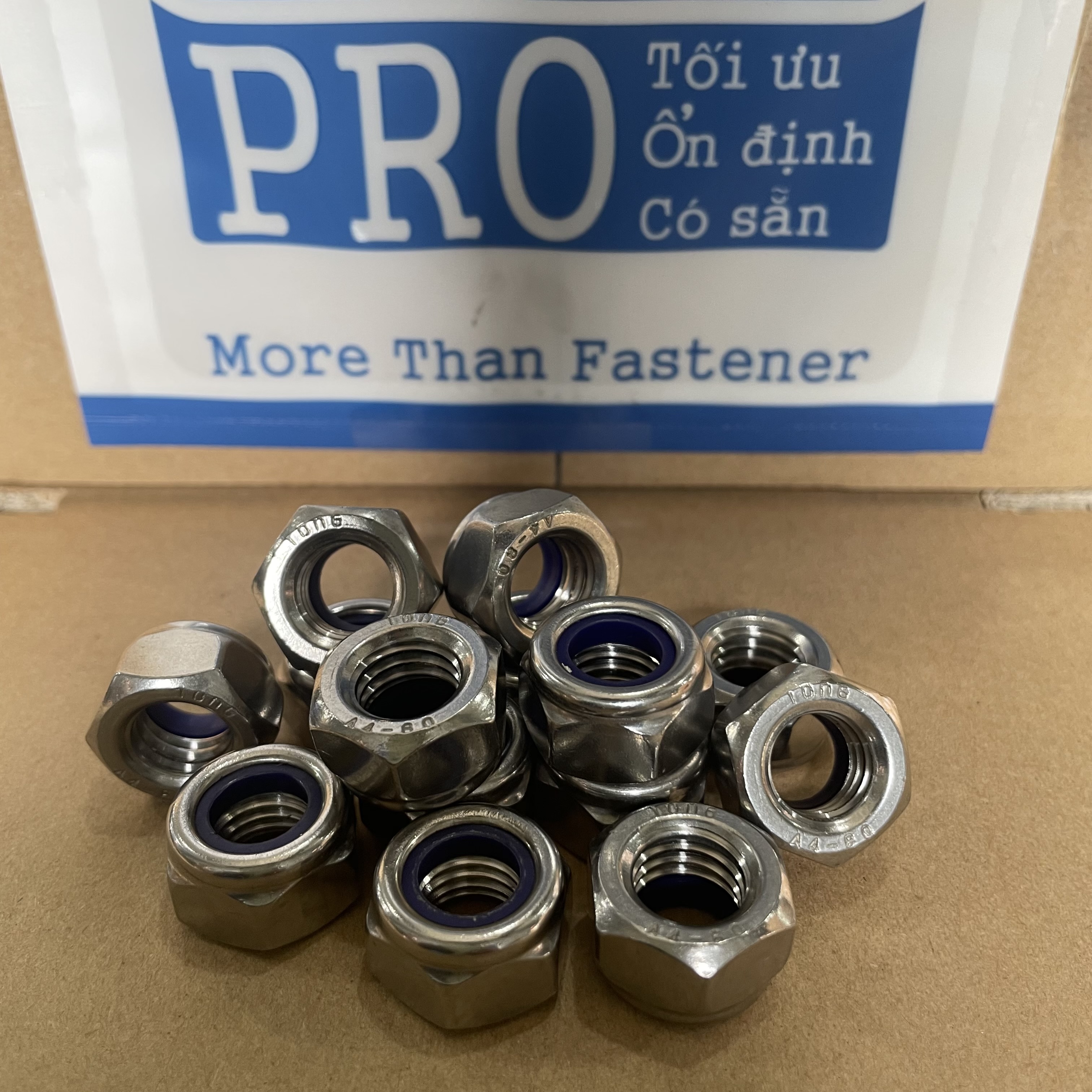 Tán Keo Inox 316 DIN985 M12 | Mecsu.vn