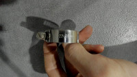 Cổ Dê Vặn Vít Inox 201 Cho Ống Từ 22-32mm