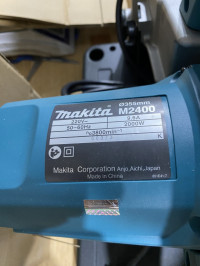 Máy Cắt Sắt Bàn Makita M2400B (355mm)