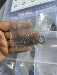 Hộp Vòng Phe Gài Trục Inox 420 DIN471 180 Chi Tiết 18 Size Từ D4-D35