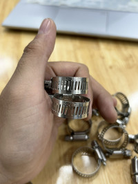 Cổ Dê Vặn Vít Inox 201 Cho Ống Từ 14-27mm