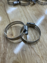 Cổ Dê Vặn Vít Inox 201 Cho Ống Từ 33-57mm