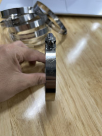 Cổ Dê Vặn Vít Inox 201 Cho Ống Từ 72-95mm