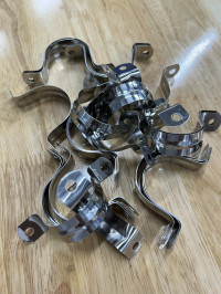 Cùm Omega Inox 304 (DN32) Ø42mm