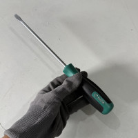 Tua Vít Dẹp 6x150mm Sata 63413