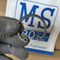 Phe Gài Lỗ Thép 65Mn DIN472 D33x1.2