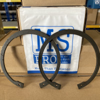 Phe Gài Lỗ Thép 65Mn DIN472 D135x4.0