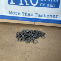 Phe Gài Trục Inox 420 DIN471 D6x0.7