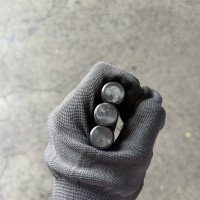 Guzong Thép Đen 8.8 M16x85