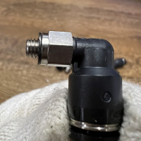 Đầu Nối Khí Cong Ren Ngoài Phi 6 mm - M5 Đen Airtac PL6M5D