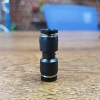 Đầu Nối Khí Thẳng Phi 6 mm Đen Airtac PU6D