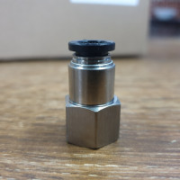 Đầu Nối Khí Thẳng Ren Trong Phi 8 mm - PT1/4 Đen Airtac PCF802D