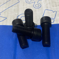 Lục Giác Chìm Đầu Trụ Thép Đen GR 8 UNC 1/2-13 x 1.1/4