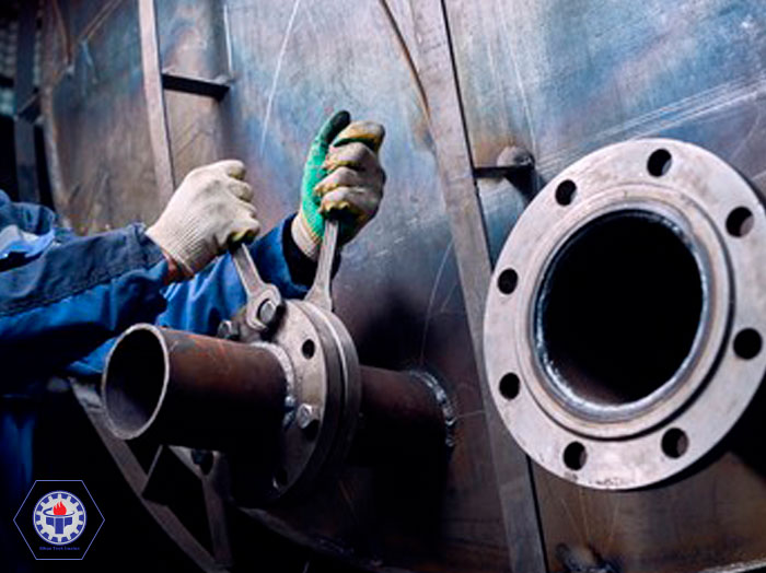 Công nghiệp Hóa chất & Dầu khí: Lắp đặt mặt bích (flanges) trên các đường ống lớn (DN200 - DN300), nơi chiều dài 60mm đảm bảo đủ không gian để nén các lớp đệm (gasket) cách nhiệt dày và siết đai ốc an toàn.